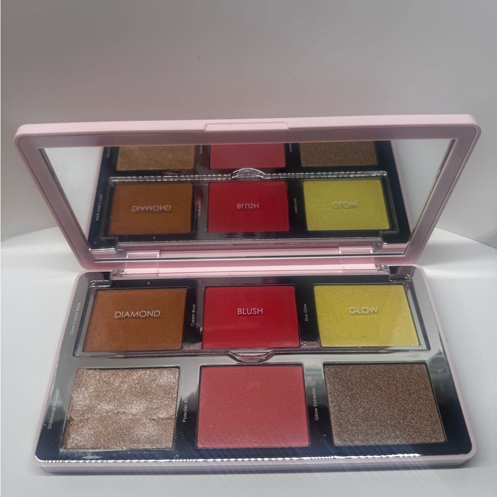 Natasha Denona 02 Citrus Diamond and Blush Face Highlighting & Contour Palette